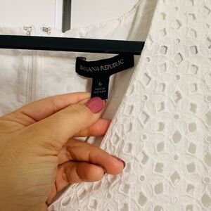Banana Republic White Eyelet Sleeveless Dress | Size 6 | Summer Chic